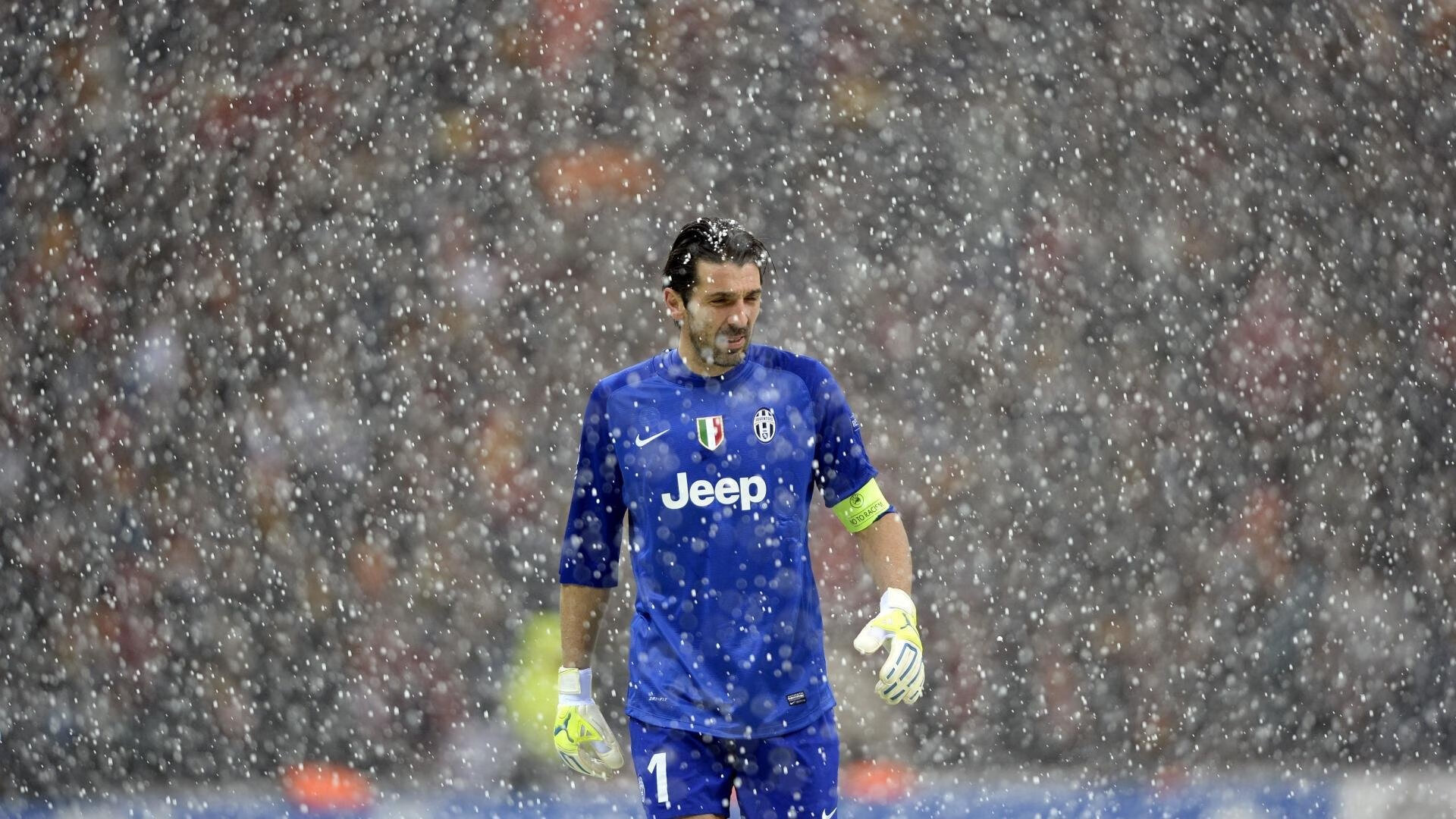 欧冠八强战激战正酣 豪门对决引爆全球球迷热情